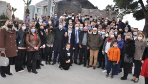 İyi parti kurmayları Manisa'da esnafları dinledi