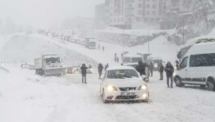 Maden işcilerine kar engeli