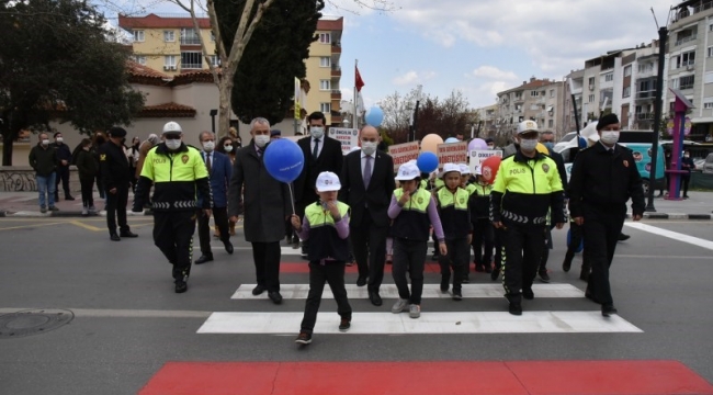 Manisa'da "Yaya Önceliği Kırmızı Çizgimizdir" etkinliği