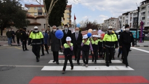Manisa'da "Yaya Önceliği Kırmızı Çizgimizdir" etkinliği