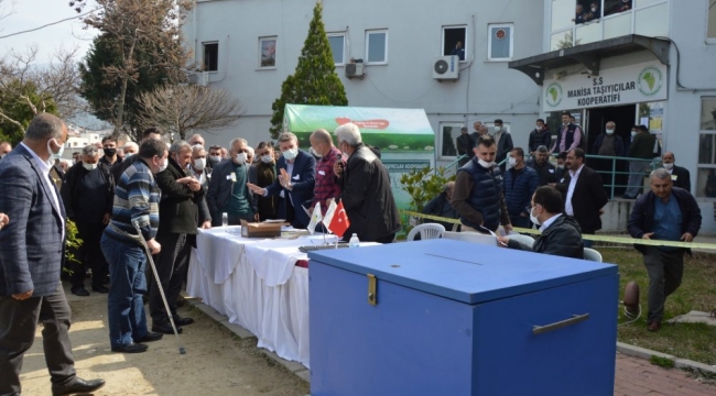 Mustafa Şahintepe yeniden başkan seçildi. 