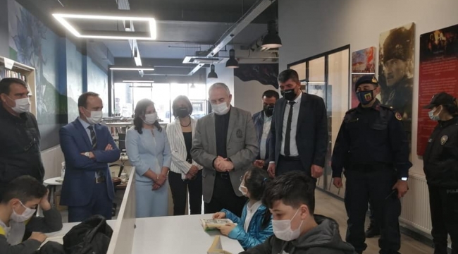 Saruhanlı'da kütüphane kutlamaları