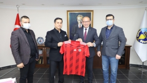 Söz konusu Turgutlu olunca siyaset rafa kalktı