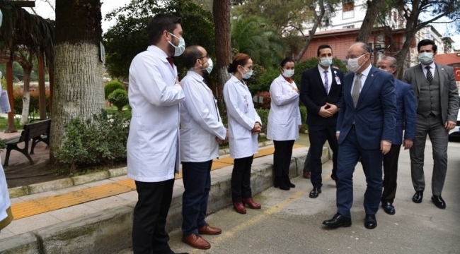 Vali Karadeniz,Manisa Ruh Sağlığı ve Hastalıkları hastanesinde