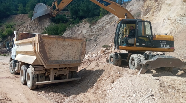 Alaşehir'de yol bakımları