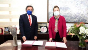 Balçova'da tapu protokolü