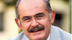 Büyükerşen'e 'yılın sanat insanı' ödülü