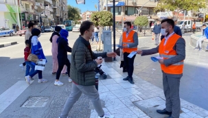 CHP'li gençler kansere karşı farkındalık yarattı