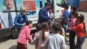 CHP'liler çocuklar sevindirdiler
