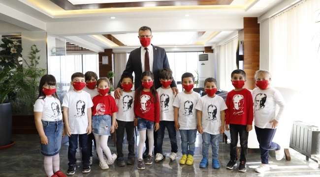 Çocuklar "Benim Canım Şehrim Manisa" tanıttı
