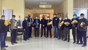 Demirci'de arı üreticileri ve çiftçilere ilaç desteği