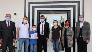 Dereceye giren öğrenciler ödülleri aldı