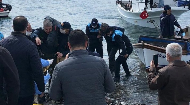 Foça'da eğitim uçağı düştü,pilotlar sağ kurtuldu