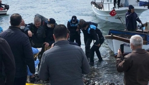 Foça'da eğitim uçağı düştü,pilotlar sağ kurtuldu
