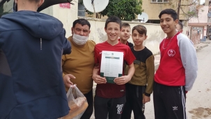 Gelecek partisi'nden yoksullara ekmek ve pide dağıtımı