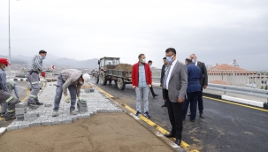 Öküzcüoğlu, üst geçitteki çalışmaları i inceledi