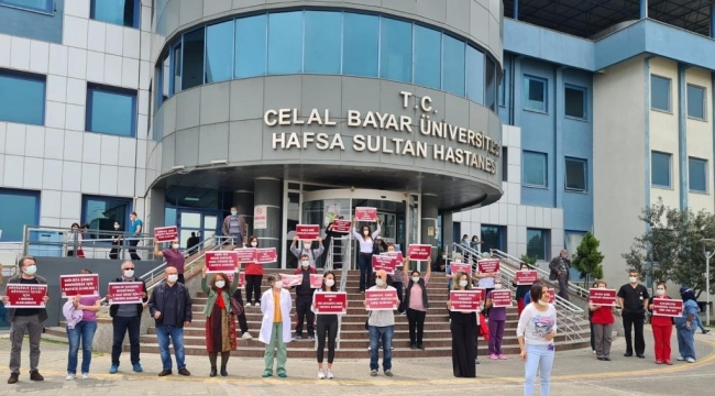 Sağlıkcılar 1 mayısı için cumhuriyet meydanında