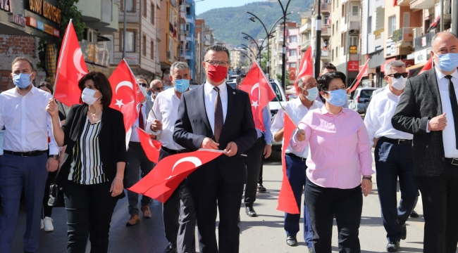 Alaşehir Belediye Bandosu vatandaşları coşturdu