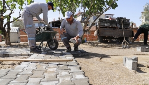 Belediye ekipleri Alaşehir'i yaza hazırlıyor