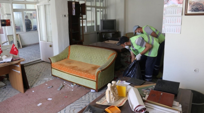 Belediye pasajı temizlendi
