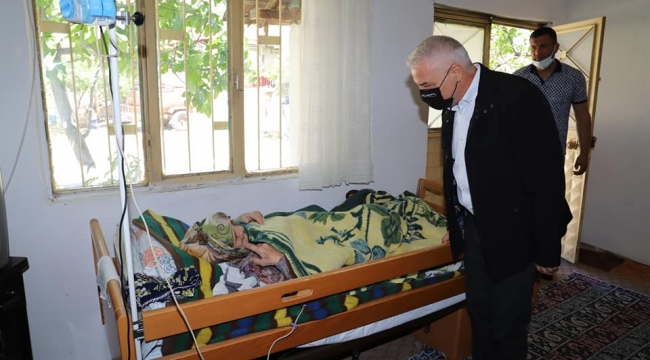Bilgin'den ,anneler gününde yaşlı hastayı sevindiren hediye
