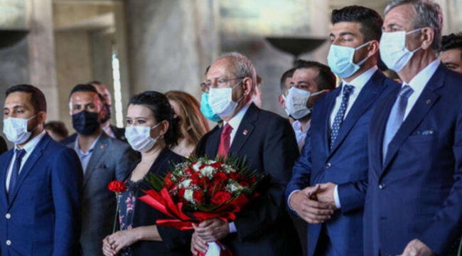 CHP Lideri Kılıçdaroğlu Anıtkabir'de
