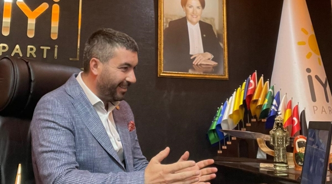 İYİ Partili Akan, gençler mutsuz ve umutsuz