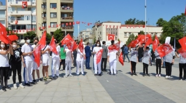 Manisa'da 19 mayıs kutlaması