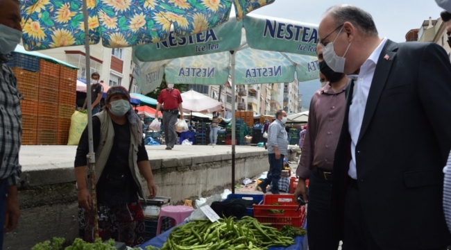 Sıkı denetim altında semt pazarları açıldı