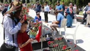 Soma'da acılar tazelendi,gözyaşları sel oldu