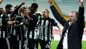 Yer gök siyah-beyaz şampiyon Beşiktaş