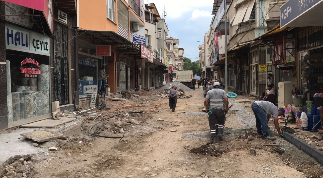 Akhisar belediyesi Akhisar'ı yeniliyor