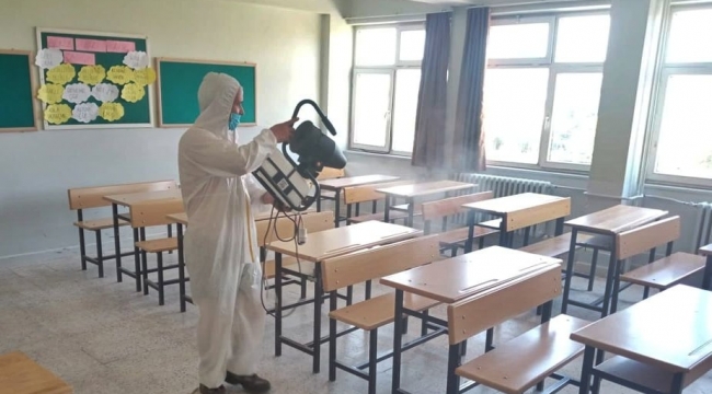 Akhisar'da YKS sınavı öncesi okullar dezenfekte edildi