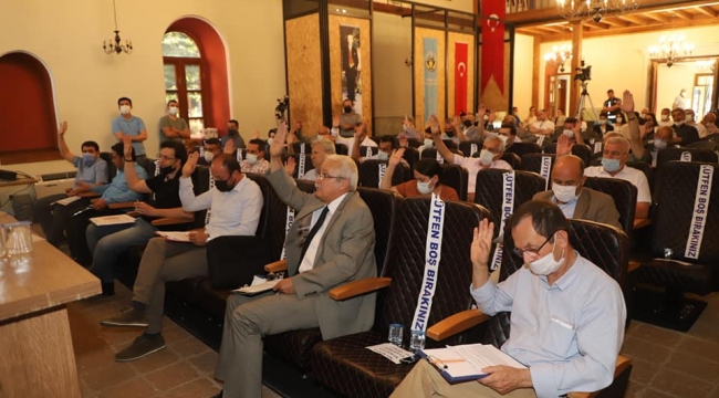 Başkan Akın, yatırımları engelleyenleri halka şikayet etti 