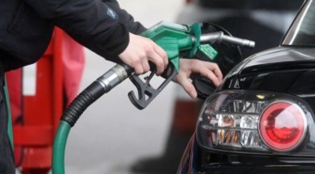 Benzine 25 kuruş zam geldi, pompaya yansımayacak