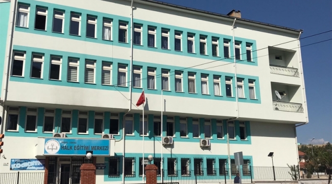 Demirci'de kurban kesim kursu 