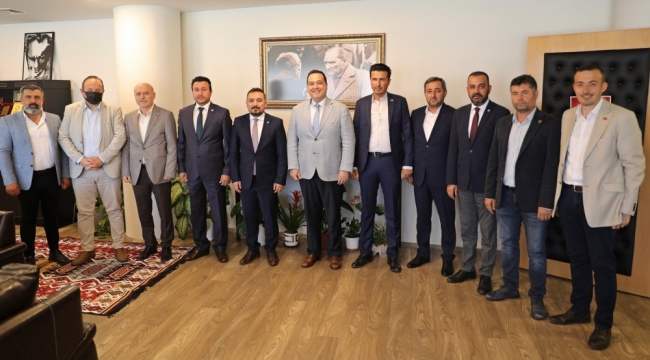 İYİ Parti'den başkan Besim Dutlulu'ya ziyaret