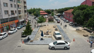 Sağlıkçı anıtı alanında düzenleme başladı