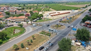 Saruhanlı'da kavşakta peyzaj düzenlemesi 