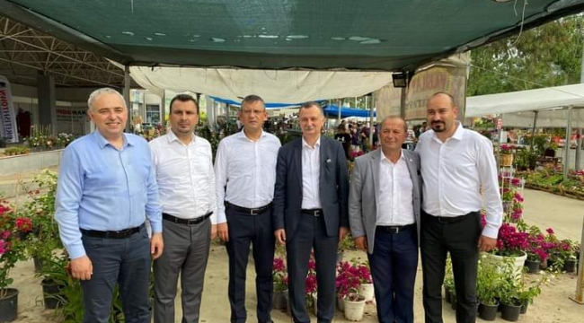 Vatandaşlar CHP'li milletvekillerini görmek için yarıştı