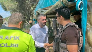 Başkan Akan bayramda sıkmadık el bırakmadı