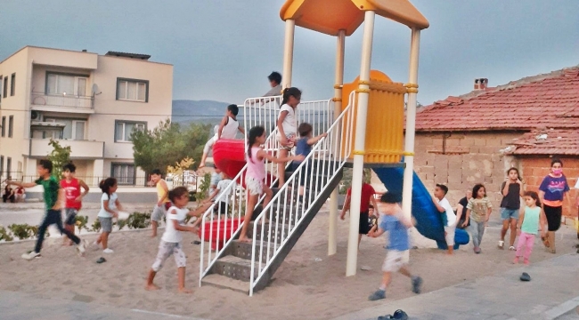Başkan Dutlulu ,çocukların yüzünü güldürdü