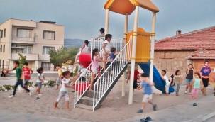 Başkan Dutlulu ,çocukların yüzünü güldürdü