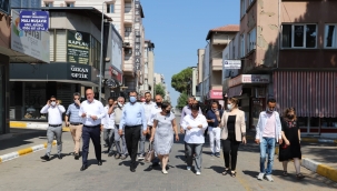 Başkan Öküzcüoğlu, vatandaşlarla bayramlaştı