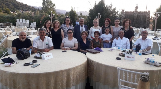 CHP'li kadınlar Güler'i mutlu gününde yalnız bırakmadı