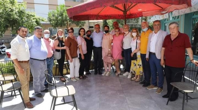 CHP'liler kuru yemiş dükkanı açılışında buluştular 