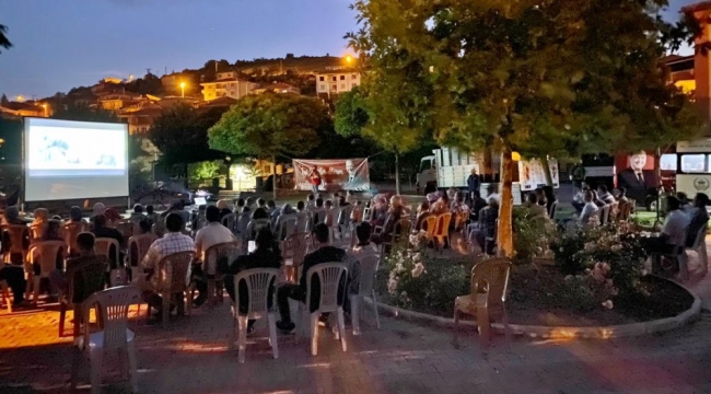 Dağdere'liler Akhisar belediyesi açık hava sinemasında buluştu