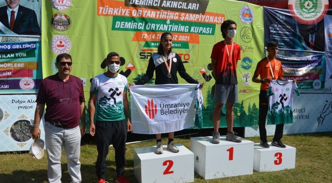 Derece girenler ödüllerini aldı