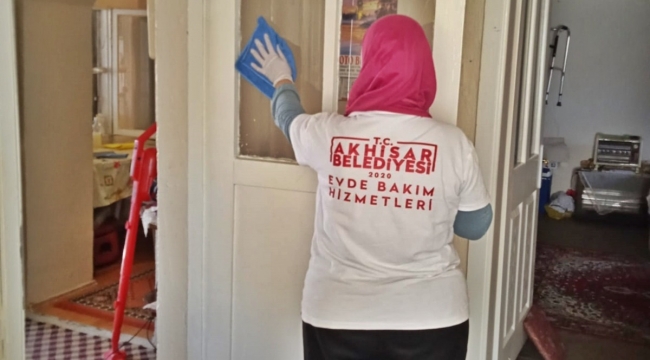 Evde yardıma muhtaç vatandaşların bakımı