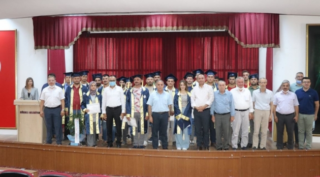 Mezunlara diplomaları dağıtıldı